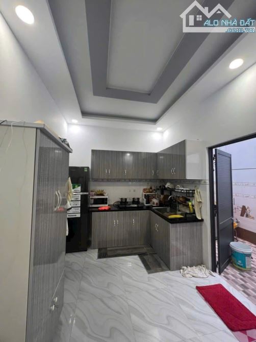 Bán gấp căn nhà trong Khu Dân Cư Bà Điểm 4, Bà Điểm, Hóc Môn. 800tr. Xem nhà liên hệ em - 2