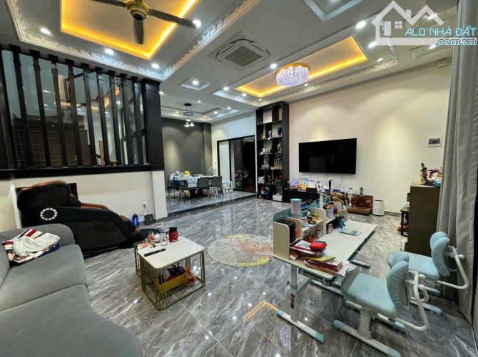 KHU VIP BIỆT THỰ 4 TẦNG-HẺM NHỰA Ô TÔ TRÁNH-100M RA NGUYỄN ẢNH THỦ, TRẦN THỊ HÈ-CHỈ 6.6tỷ - 2