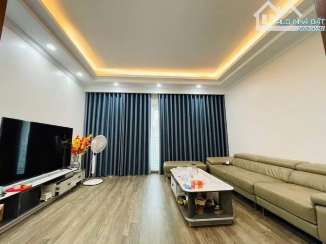 EM CẦN BÁN NHÀ CẦU GIẤY 45M2 X 6 TẦNG THANG MÁY MT 4.3M HƠN 10 TỶ CĂN GÓC - 2