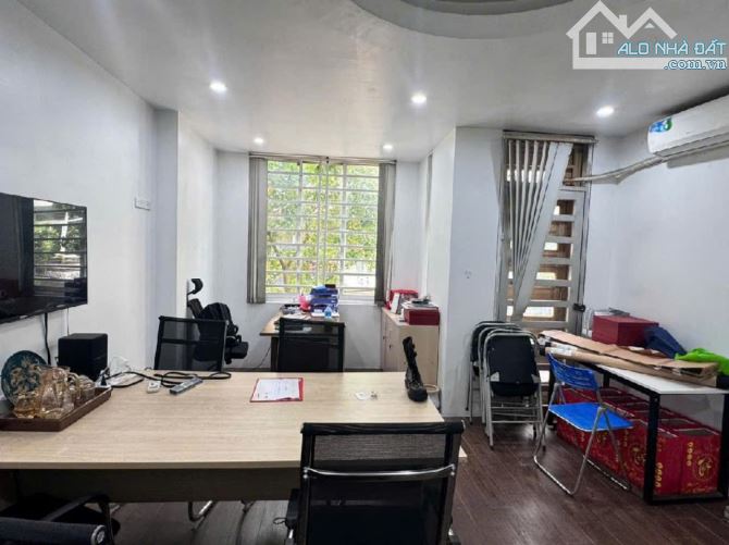Bán nhà đẹp Đàm Quang Trung- Cổ Linh- Long Biên- DT 46m2- Ô tô dừng đổ, Giá 8.33 tỷ - 2