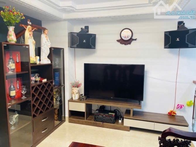🏡 HÀNG XÓM PHÚ MỸ HƯNG - Ô TÔ ĐẬU CỬA - TẶNG NỘI THẤT - CHỈ NHỈNH 6 TỶ! - 5