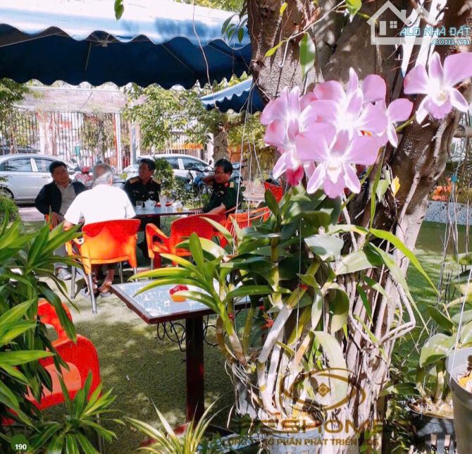 Bán quán cafe hơn 14 mét mặt tiền view sông đường Cách Mạng Tháng 8 giá đầu tư - 5