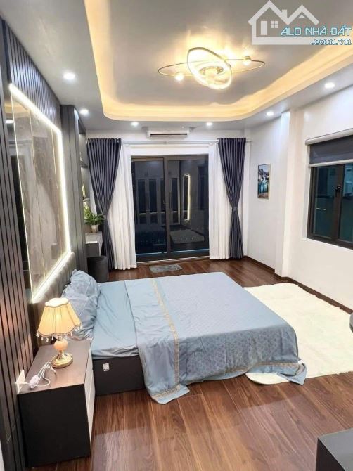 Siêu Phẩm Hoa Bằng 55m2 - 5 Tầng Kiên Cố - 5m Mặt Tiền - Giá Chào 13 tỷ - 5