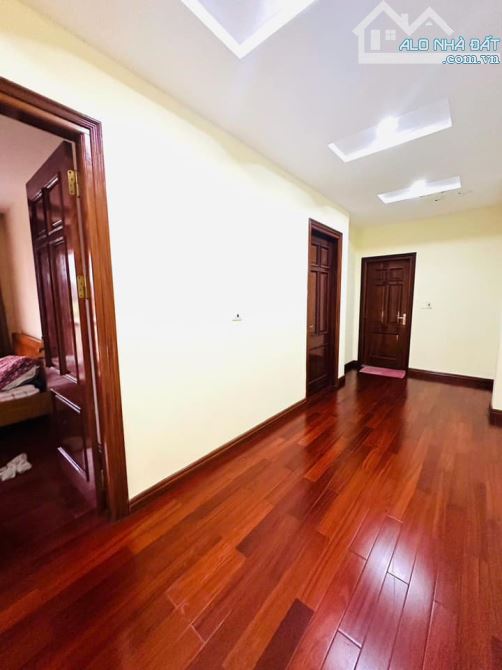 BIỆT THỰ  XUÂN PHƯƠNG NAM TỪ LIÊM 27.5 TỶ 140M LÔ GÓC 3 THOÁNG VIEW ĐẸP VỈA HÈ OTO TRÁNH - 7
