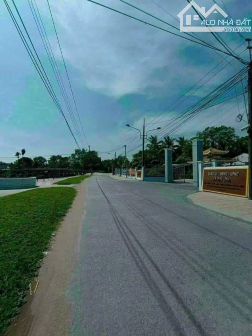 BÁN ĐẤT CHƯA THỔ DT885M ĐƯỜNG NHỰA Ô TÔ CÁCH CHỢ PHÚ LONG 500M, H. CHÂU THÀNH