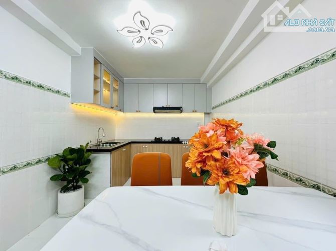 Quá rẻ chỉ 3Tỷ 537 /49m2 !. Nhà Nơ Trang Long, 2 Lầu 3PN đang cho thuê 16tr/ tháng. SHR