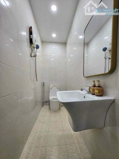 Homestay hải thượng, SRXD , cách bệnh viện 200m . Giá 3tỷ9