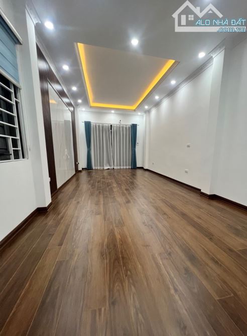 Bán nhà Minh Khai, đẳng cấp 5 tầng lô góc mới koong, thang máy tiện nghi, 45m2 giá 10.5 tỷ