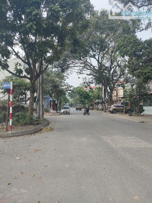 TĐC YÊN THƯỜNG, VỈA HÈ RỘNG, NGÕ ÔTÔ THÔNG BÀN CỜ, VIEW THOÁNG 40M, MT4M