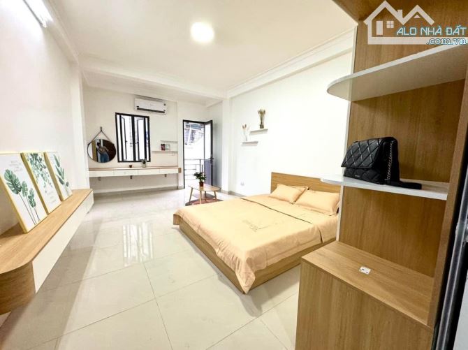 TOÀ CĂN HỘ 7 TẦNG THANG MÁY NGUYỄN VĂN HUYÊN, CẦU GIẤY - LÔ GÓC 3 THOÁNG - 12 CĂN HỘ FULL - 10