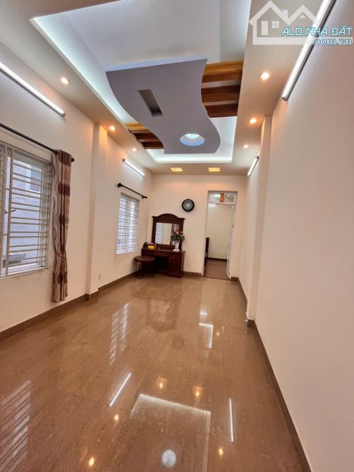 Bán nhà mặt đường Trần Nguyên Hãn vị trí đẹp.75m2 4 tầng ngang 3m giá 13.5 tỷ có tt - 2