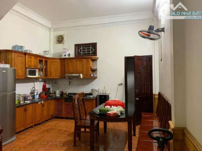 BÁN NHÀ NGÕ 20 HỒ TÙNG MẬU CẦU GIẤY 65M 4 TẦNG 8.8 TỶ DÂN XÂY LÔ GÓC ĐẦU TƯ Ở SƯỚNG - 2