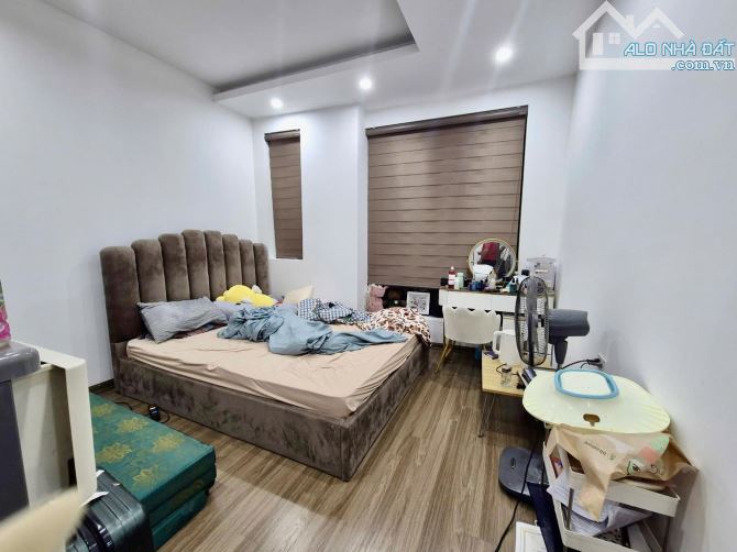 BÁN NHÀ TRONG NGÕ 40m 4 TẦNG MẶT TIỀN 4m 6,3 TỶ NHÀ MỚI Ở NGAY HOÀNG HOA THÁM BA ĐÌNH - 2