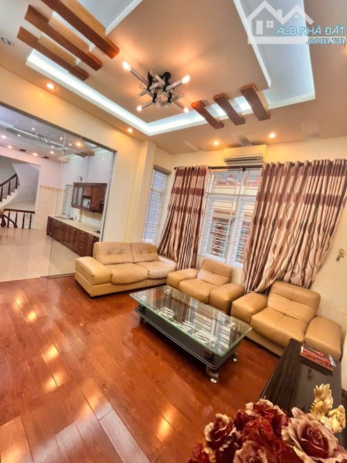 Bán nhà mặt đường Trần Nguyên Hãn vị trí đẹp.75m2 4 tầng ngang 3m giá 13.5 tỷ có tt - 3