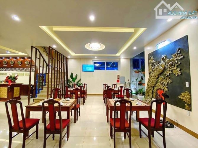 BÁN KHÁCH SẠN MẶT PHỐ HÀN MẶC TỬ, DT 650m2, VIEW SÔNG MỘNG MƠ, DOANH THU ĐỈNH - 4