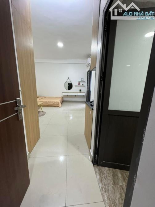 TOÀ CĂN HỘ 7 TẦNG THANG MÁY NGUYỄN VĂN HUYÊN, CẦU GIẤY - LÔ GÓC 3 THOÁNG - 12 CĂN HỘ FULL - 4