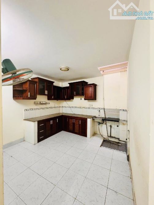 Nhà 2 tầng -ở ngay.  80m2 đường ô tô q7 nhỉnh 6 tỷ - 4