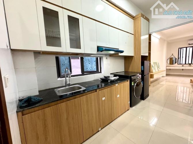 TOÀ CĂN HỘ 7 TẦNG THANG MÁY NGUYỄN VĂN HUYÊN, CẦU GIẤY - LÔ GÓC 3 THOÁNG - 12 CĂN HỘ FULL - 7