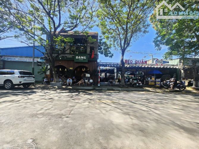 Đất 614m ngang 20m mặt tiền Nguyễn Du đối diện trường học p. Dĩ An Tp. Dĩ An