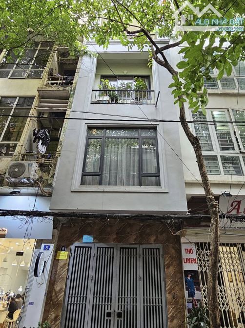 Bán nhà phân lô Nguyên Hồng, Đống Đa. DT44m, 4 tầng, MT3m6 giá 15.9 tỷ thỏa thuận