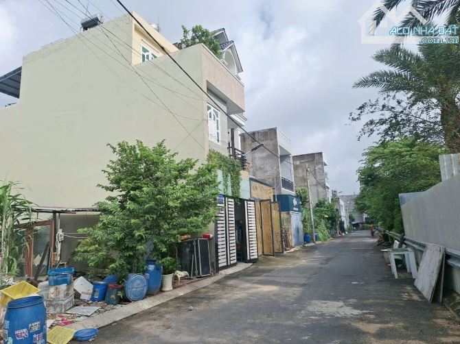 Bán Gấp Nhà Ngộp 5 Tỷ, HxT 72m2, 4 Tầng Trung Tâm Thủ Đức