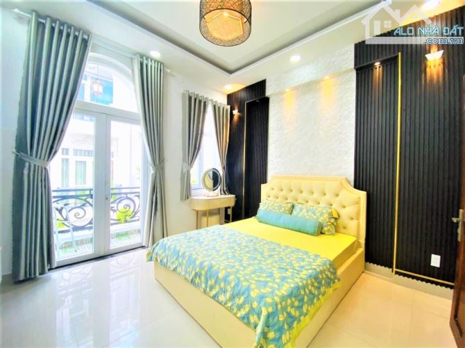 Bán nhà Cách Mạng Tháng 8, Quận 10 (4x14, 2 tầng) Hẻm Ô Tô  chỉ 6.5 tỷ.
