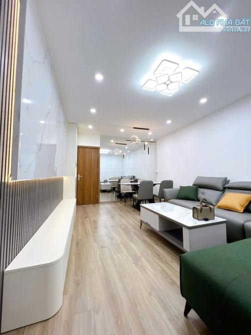 BÁN NHÀ TẬP THỂ THANH XUÂN, T2, 90 M2 (SỔ 31M2) 3 NGỦ, 2WC. 2 THOÁNG, 2.98 TỶ.