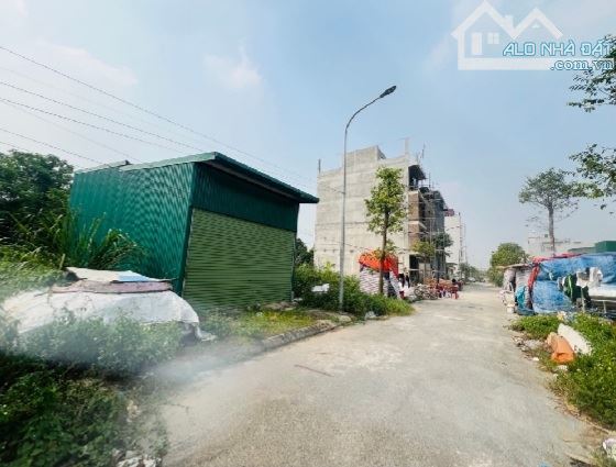 BÁN ĐẤT*TẶNG NHÀ C4 LỢP TÔN,ĐẤU GIÁ PHU LƯƠNG*Ô TÔ TẢI VÀO ĐẤT,KINH DOANH ĐA TIỆN ÍCH.