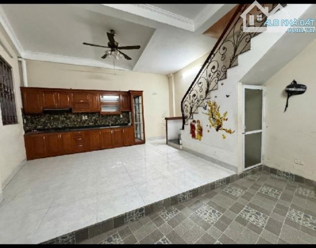 NHÀ LÔ GÓC 4T*HUYỀN KỲ,PHÚ LÃM*10 RA Ô TÔ,MUA VỀ Ở NGAY ,ĐA TIỆN ÍCH ĐỂ Ở,CHO THÊU.