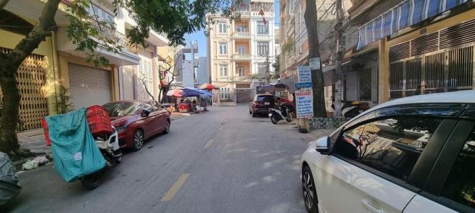 🍍Căn nhà 3 tầng mặt đường chợ Đôn, Lê Chân, 60m2, ngang 4m vuông đét, giá 6,79 tỷ - 1