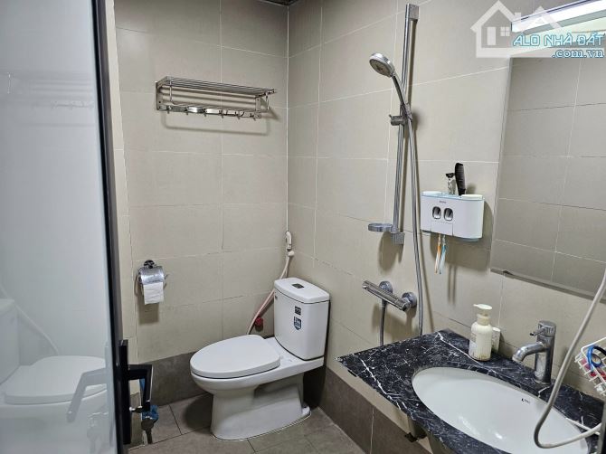 Bán nhà phân lô Nguyên Hồng, Đống Đa. DT44m, 4 tầng, MT3m6 giá 15.9 tỷ thỏa thuận - 1