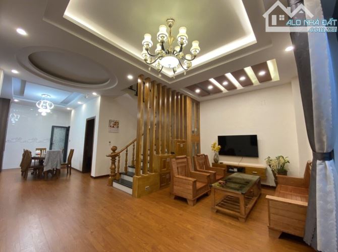 ☘️👉 Villa Siêu Đẹp 4 Phòng ngủ hiện đại Full nội thất Gần TT Thành Phố 500 mét - 1