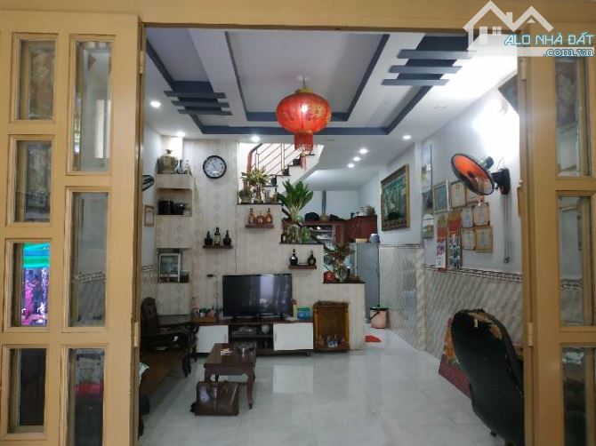 NHÀ ĐẸP - GẦN CÔNG VIÊN LÀNG HOA GV & CHỢ HẠNH THÔNG TÂY QUANG TRUNG - DT 52M² - 2 TẦNG - 1