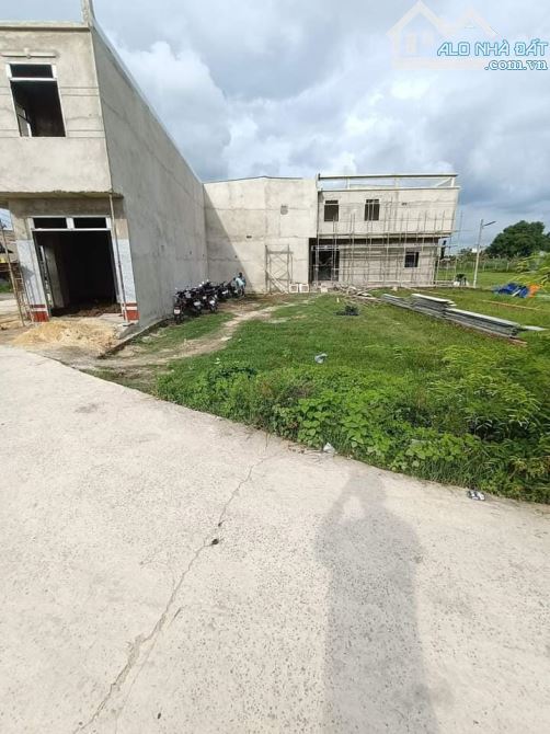 BÁN ĐẤT XÂY TRỌ 250M2 - 1 tỷ 970TR -GẦN KHU CÔNG NGHIỆP- CHỢ MỸ HẠNH NAM - 1