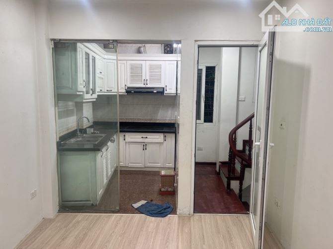 Trịnh Hoài Đức - ô tô đỗ cửa -  5tầng 3,9 tỷ - 1