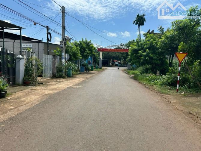 5x25m ĐẤT THỔ CƯ NGAY THÔN 2 CƯSUE GIÁ RẺ. CÁCH UBND XÃ CHỈ 400m - 1
