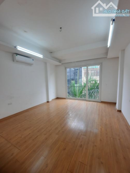 Cho thuê văn phòng 110 Linh Lang, 90m2 có điều hòa, sàn gỗ, thang máy, giá 18tr/th - 5