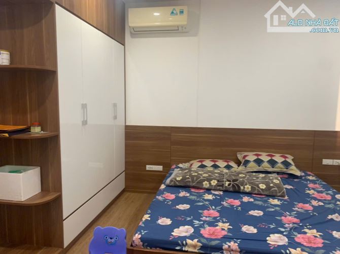 Cho thuê căn hộ chung cư  Iris gaden đường Trần Hữu Dực.Lô góc 104m2x3PN Giá 19tr - 2
