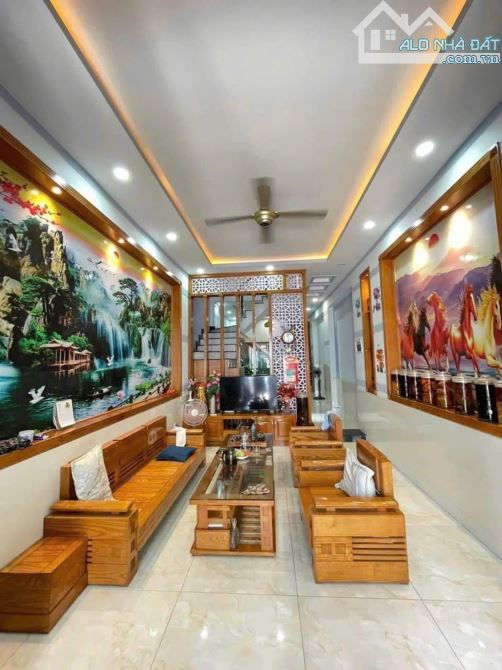 Bán Gấp Nhà Ngộp 5 Tỷ, HxT 72m2, 4 Tầng Trung Tâm Thủ Đức - 2