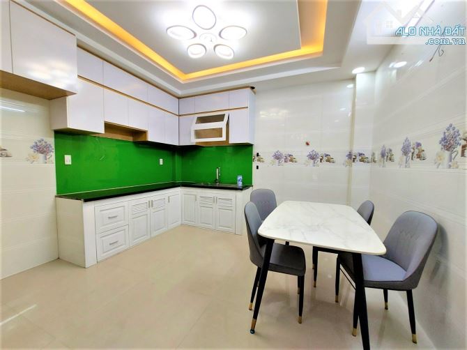 Bán nhà Cách Mạng Tháng 8, Quận 10 (4x14, 2 tầng) Hẻm Ô Tô  chỉ 6.5 tỷ. - 2