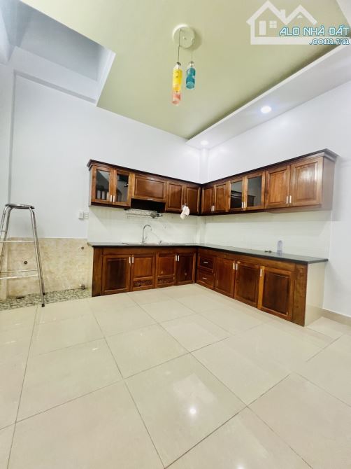 Nhà 3 tầng, hẻm ô tô tránh, 56m2, chỉ hơn 4 tỷ - 2