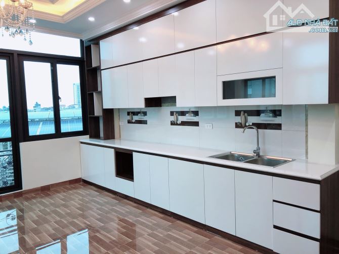 Bán nhà mặt Ngõ Hồ Tùng Mậu, 37m2, 5 tầng ,đường ô tô ,kinh doanh ,2 thoáng, nhỉnh 9 tỷ - 2