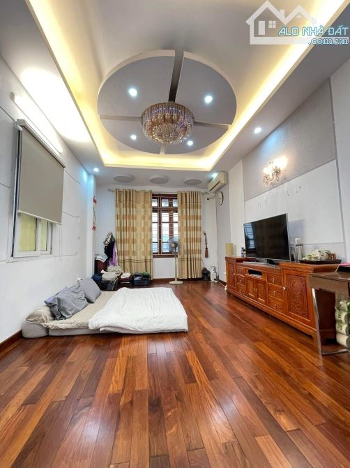Kịch độc! Nhà Xã Đàn, ở ngay, 3 bước ra mặt phố, lô góc, 35m*6t*mt 4m. Giá 7.85 tỷ có TL - 2