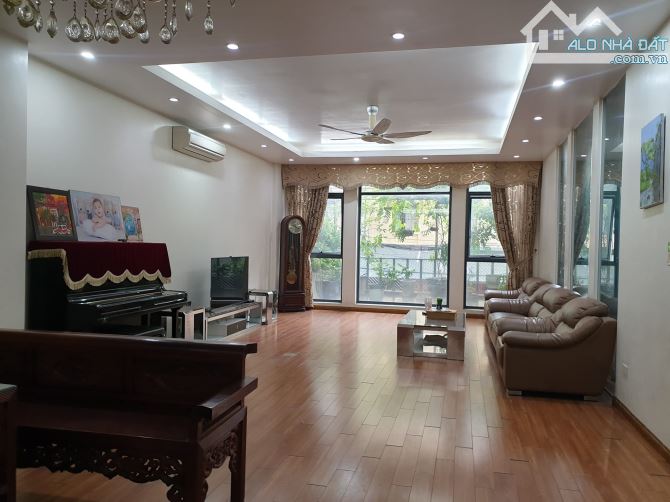 ? ĐẲNG CẤP HOA BẰNG CẦU GIẤY VỈA HÈ GARA ÔTÔ THANG MÁY KINH DOANH ĐỈNH 225m2 MẶT TIỀN 9.5m - 2