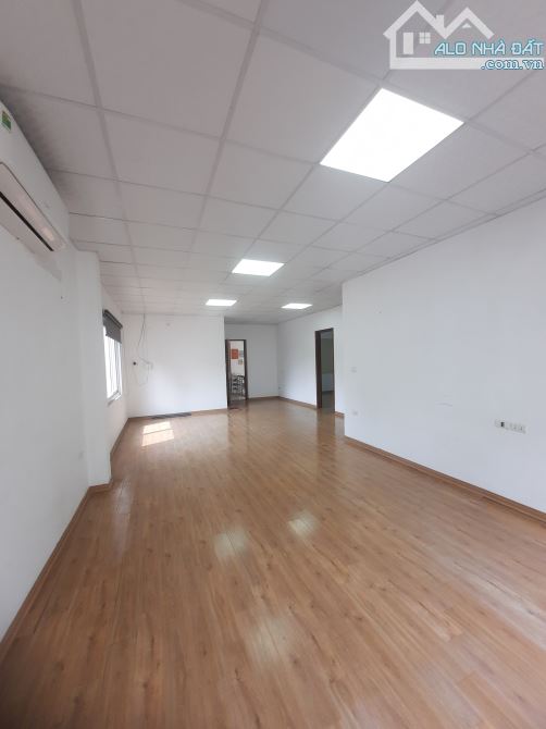 Cho thuê văn phòng 110 Linh Lang, 90m2 có điều hòa, sàn gỗ, thang máy, giá 18tr/th - 6