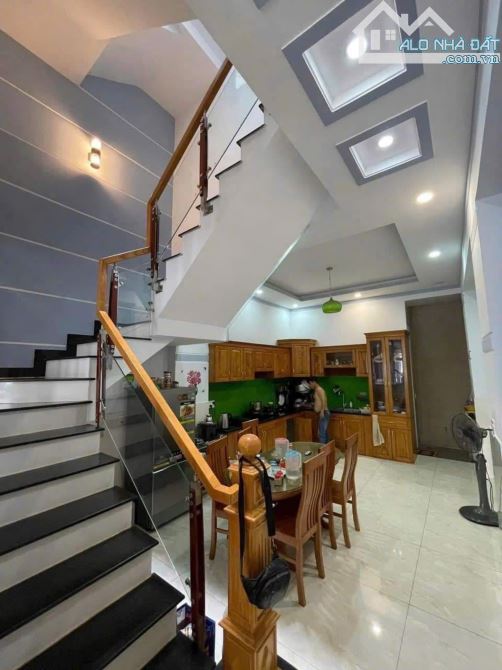 Bán Gấp Nhà Ngộp 5 Tỷ, HxT 72m2, 4 Tầng Trung Tâm Thủ Đức - 3