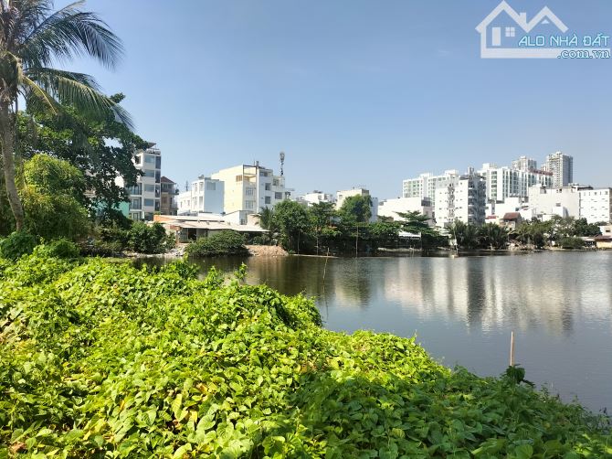 Cho thuê 2.000 m2 đất khu Phú Mỹ Hưng - 3