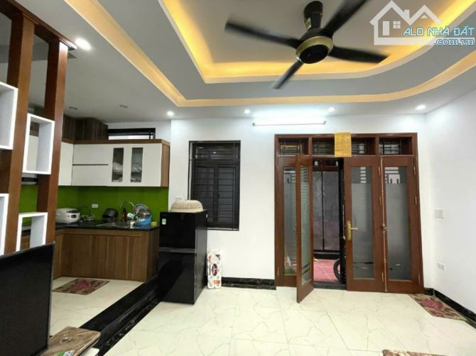 CHỈ CẦN 4 TỶ - ĐÃ SỞ HỮU NGAY NHÀ MỚI 4 TẦNG - S=32M2 - ĐẸP LONG LANH - KHU VỰC VÂN CANH. - 3