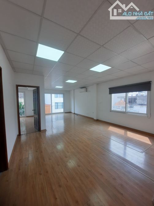 Cho thuê văn phòng 110 Linh Lang, 90m2 có điều hòa, sàn gỗ, thang máy, giá 18tr/th - 7