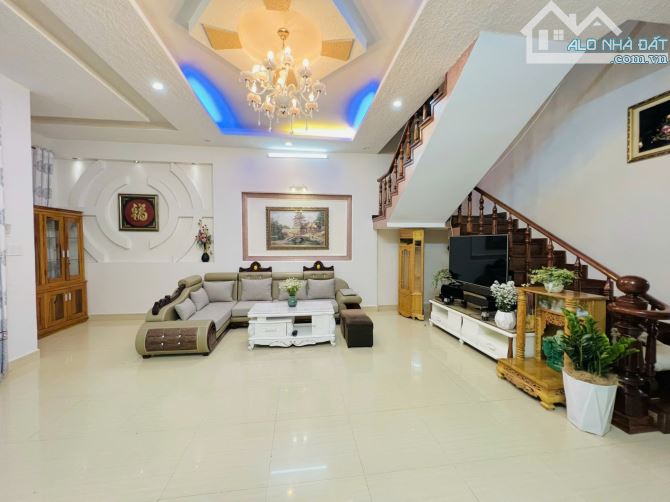 ✨Hạ 2 tỷ Villa Hẻm ô tô lớn 183 m2 - 100% thổ cư, đường Nguyễn Hữu Cảnh, Đà Lạt - 12